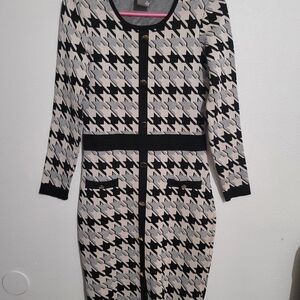 Taylor Black and Cream Houndstooth Long Sleeve Dress
